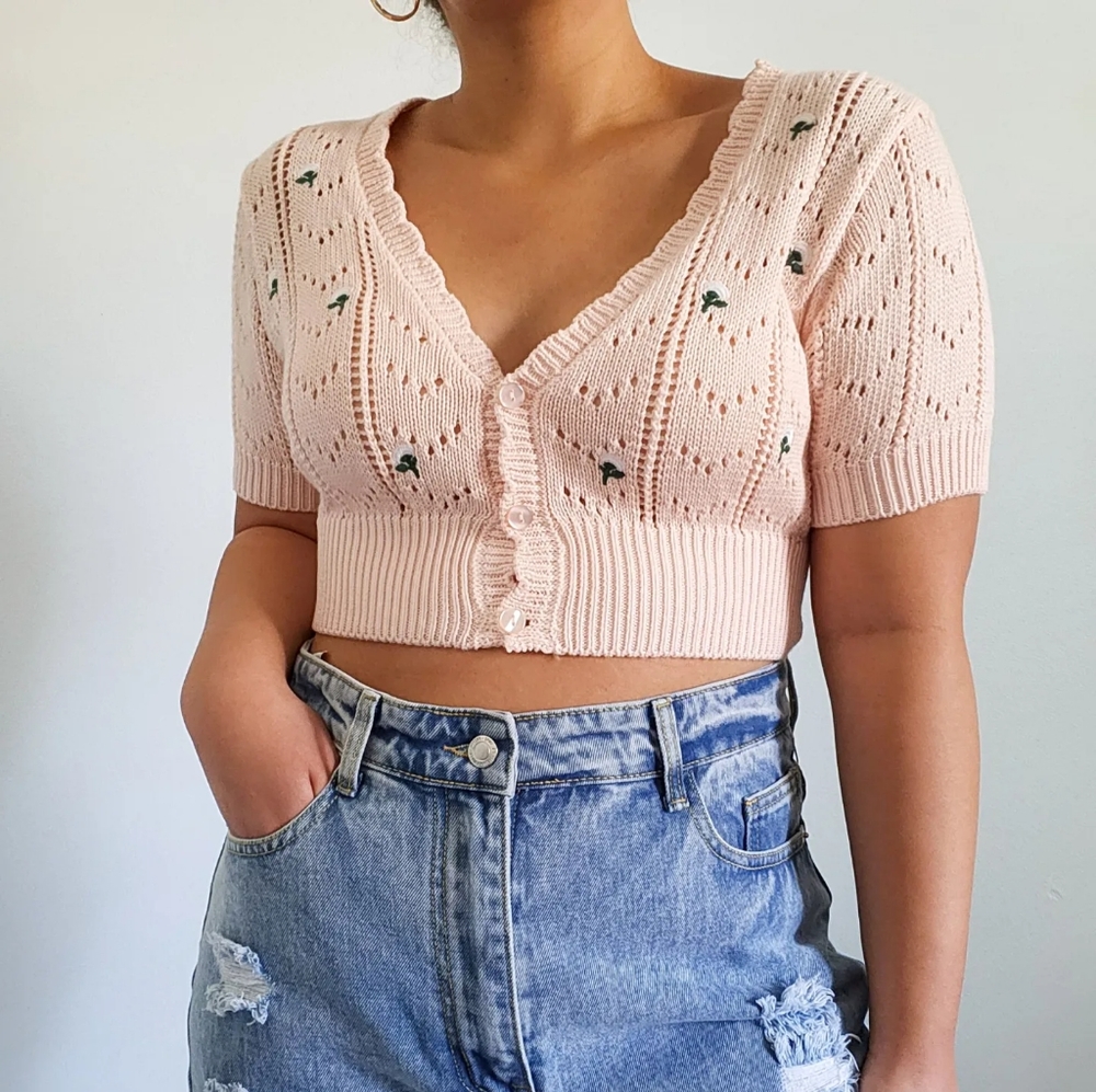 Wild Fable Pink Daisy Knit Crop Top